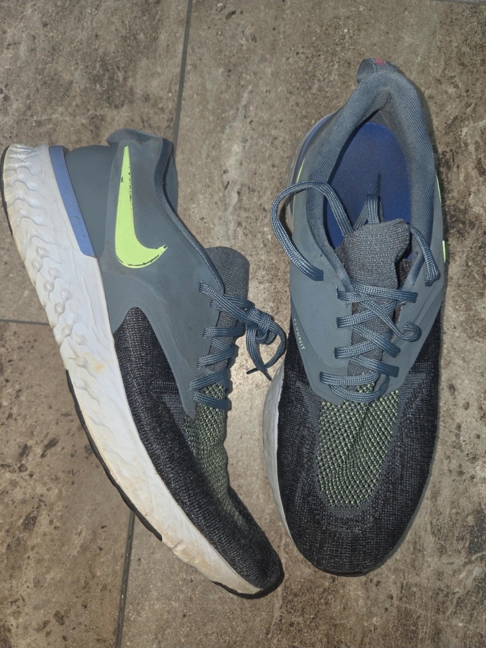 - Nike Men’s Gray-Blue Athletic Running Shoes with Neon Yellow Swoosh